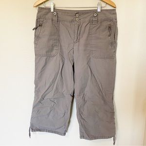 Gap gray cotton cargo capris size 12